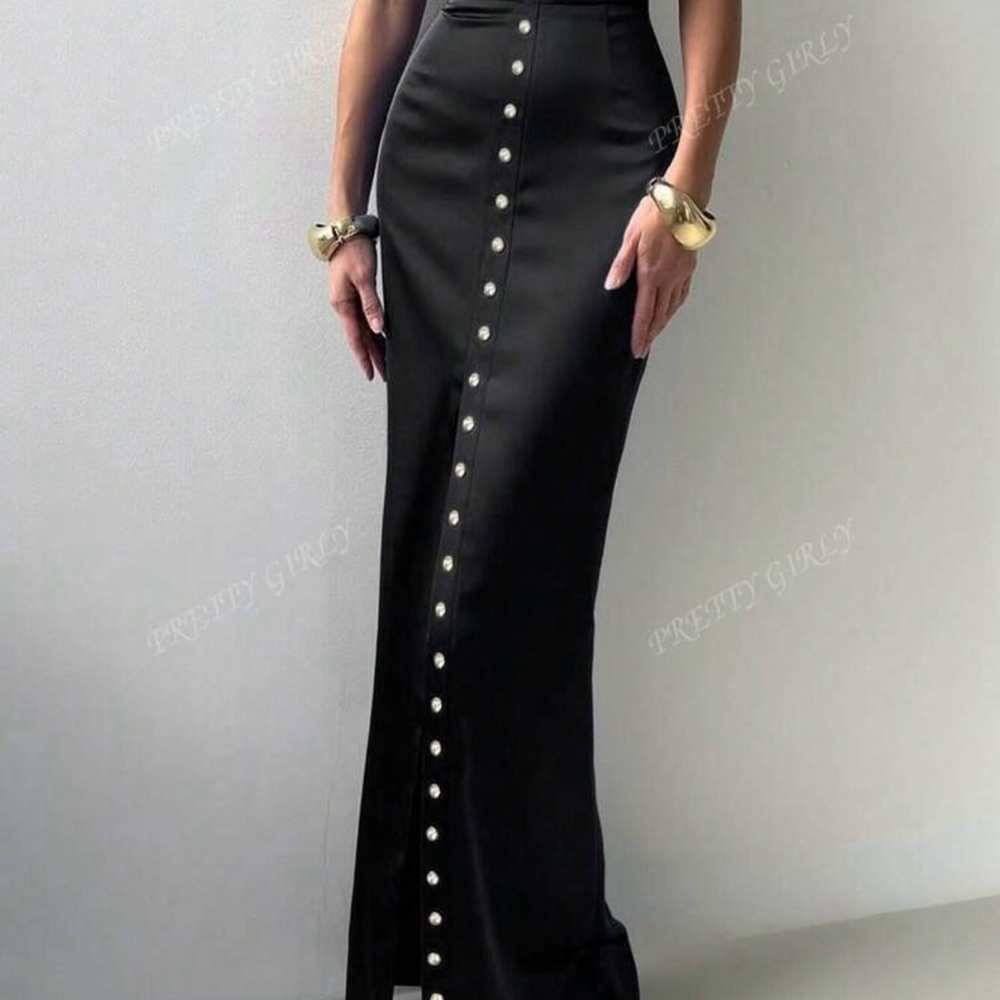 Elegant Black Maxi Skirt. NWOT